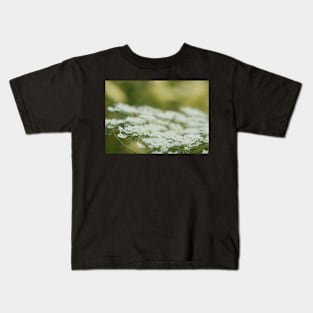 Queen Anne's Lace Macro Kids T-Shirt